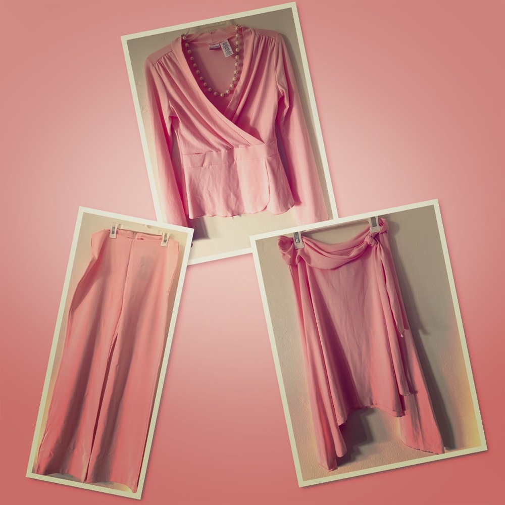 Blouse/skirt/pant outfit